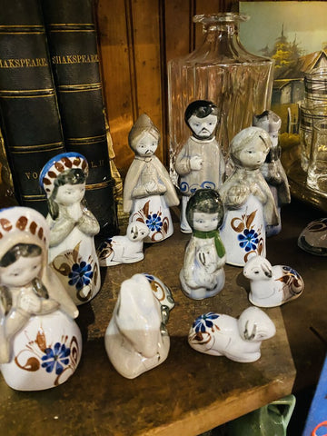 12 Mexican pottery nativity pieces ALL