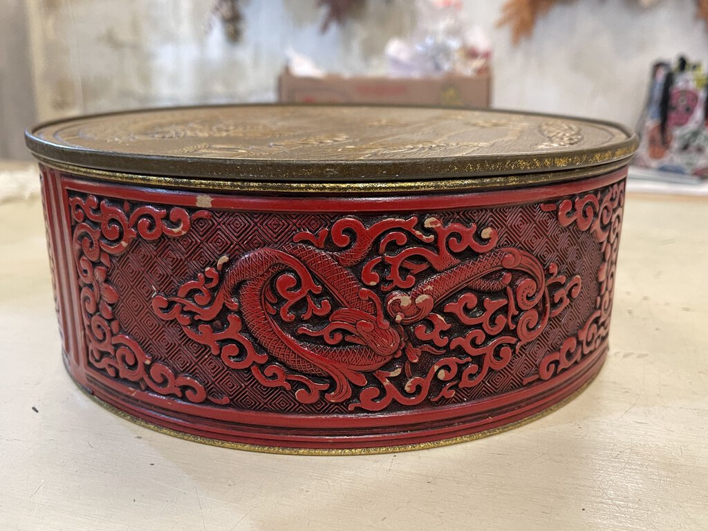 Asian red tin dragon top 9x4