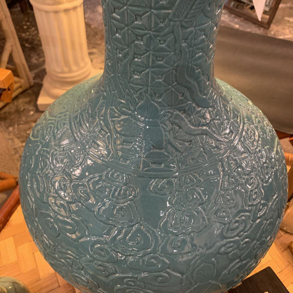 LARGE TEAL ASIAN IMPORT VASE - in store pick up only . 18 tall by 12 wide