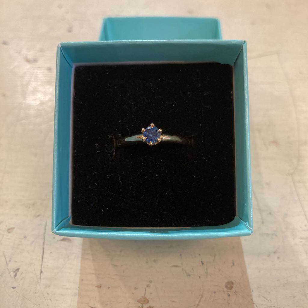 Vintage 14k and Sapphire Ring Sz 6