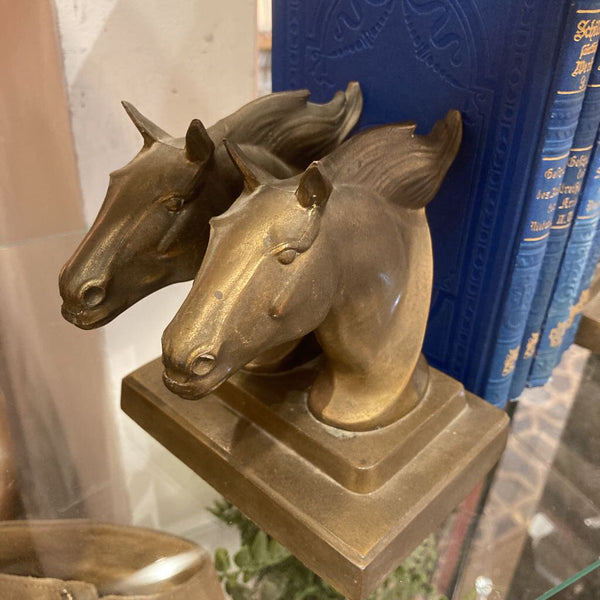 Vintage Metal horse head bookends (5x5 in)