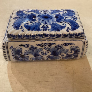 Antique Delft Porcelain Box