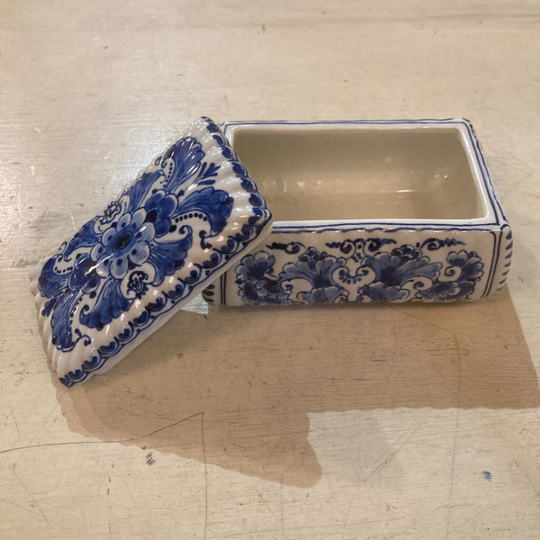Antique Delft Porcelain Box
