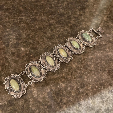 Antique Mexican sterling/green onyx link bracelet (7.5 L x 1.5W in)